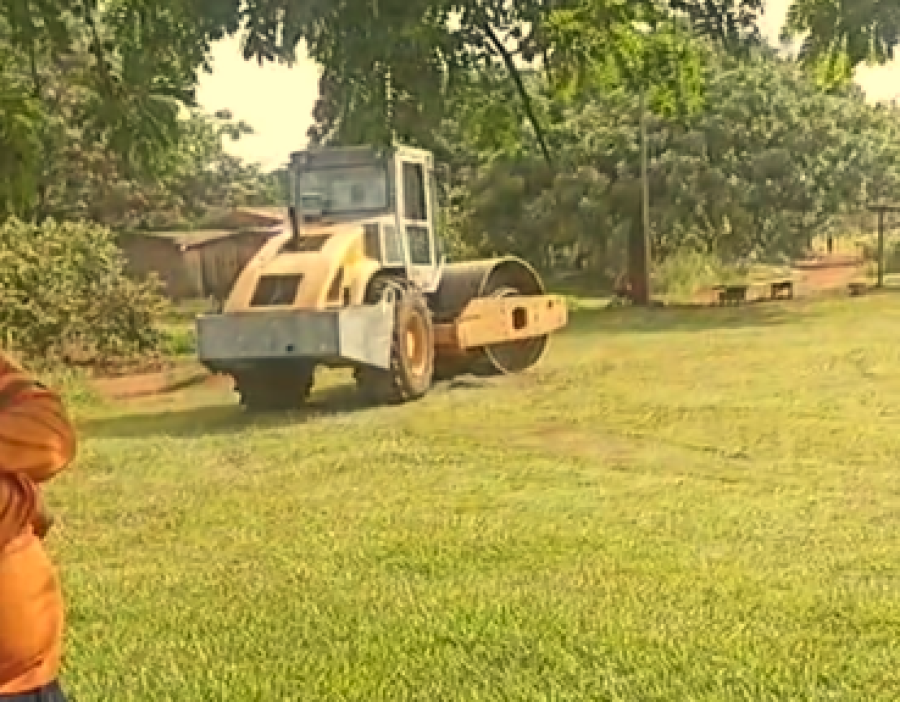 stádio Emílio Silva é preparado para receber o I Campeonato Originários de Futebol de Campo na Aldeia Jaguapiru